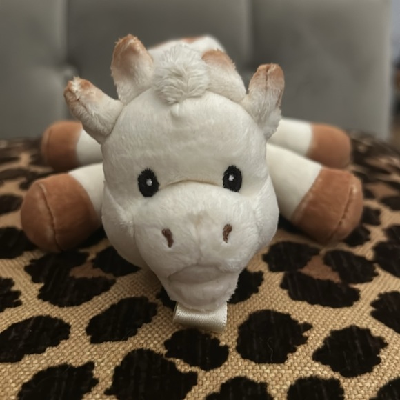 Sophie LA Girafe binky holder - Picture 15 of 17